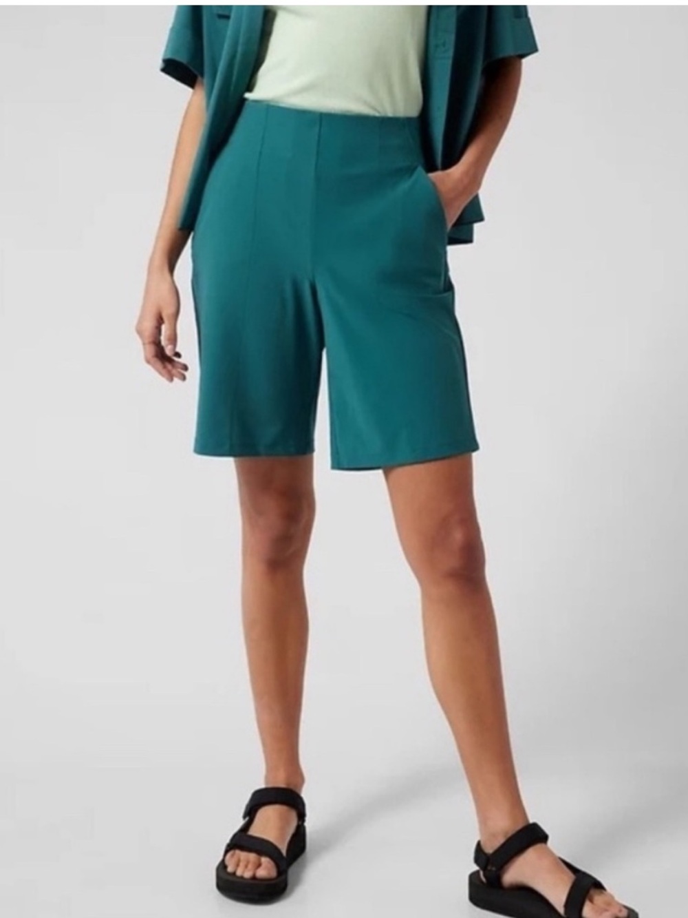 Athleta cosmic Bermuda shorts